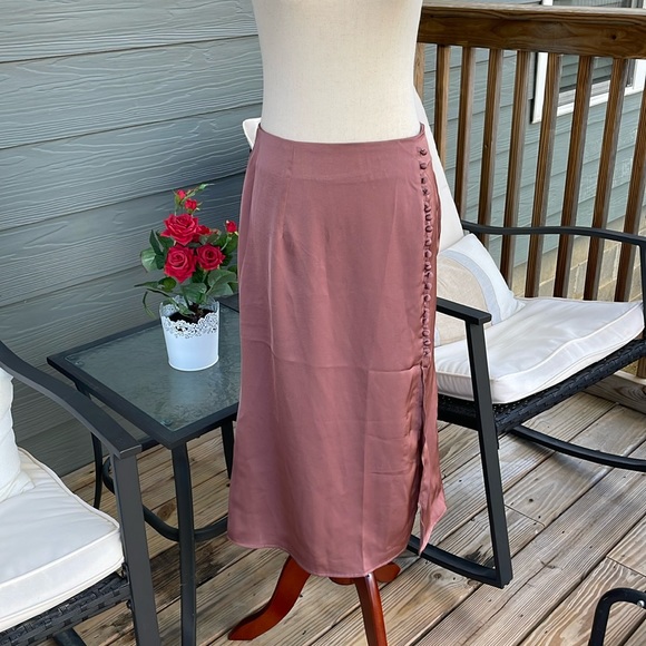 Pretty in Pink Midi Skirt (Size: Small) - Picture 3 of 5